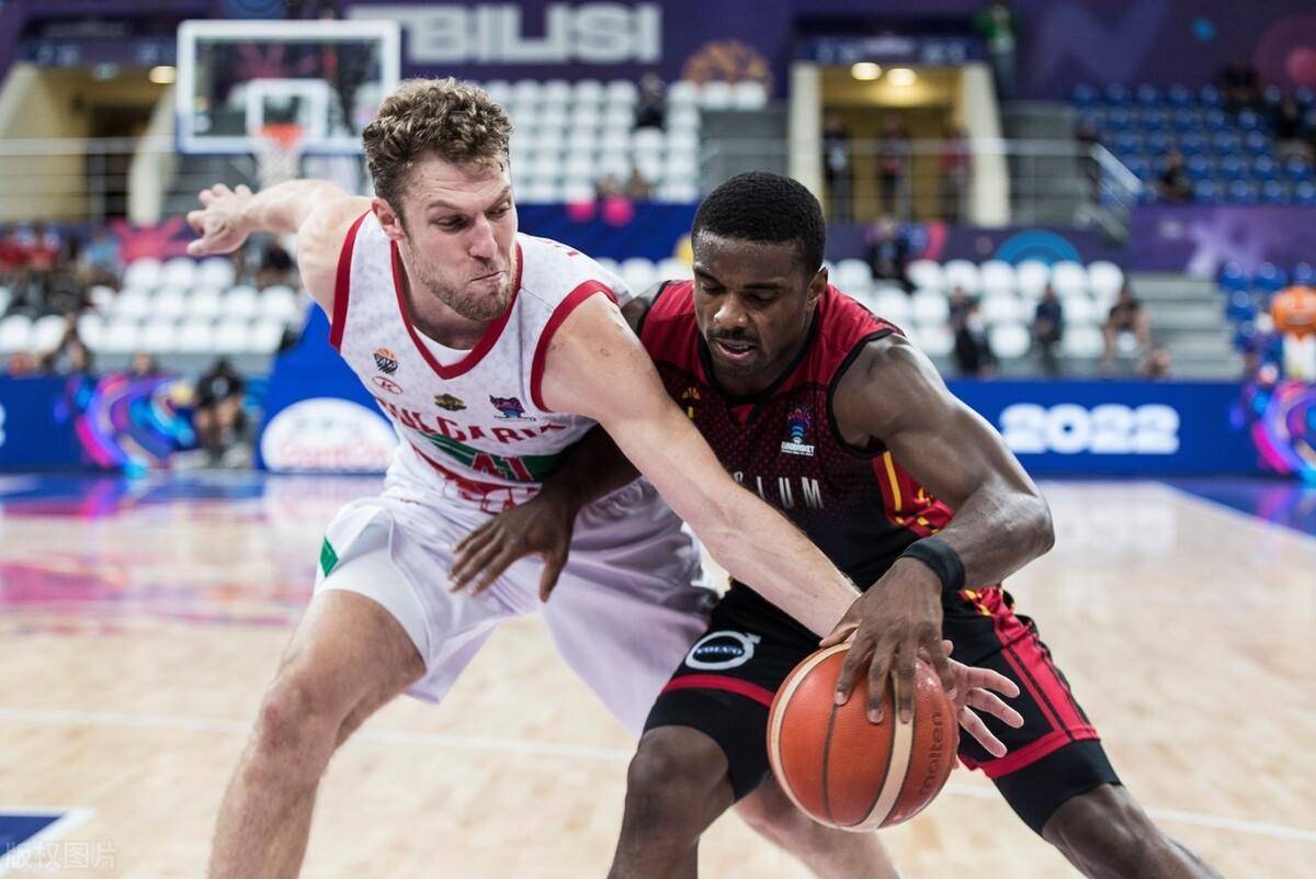 泛亚电竞 - 尼斯发布备战花絮，今晚强势反弹，欧篮联任务艰巨，团队化学反应显著