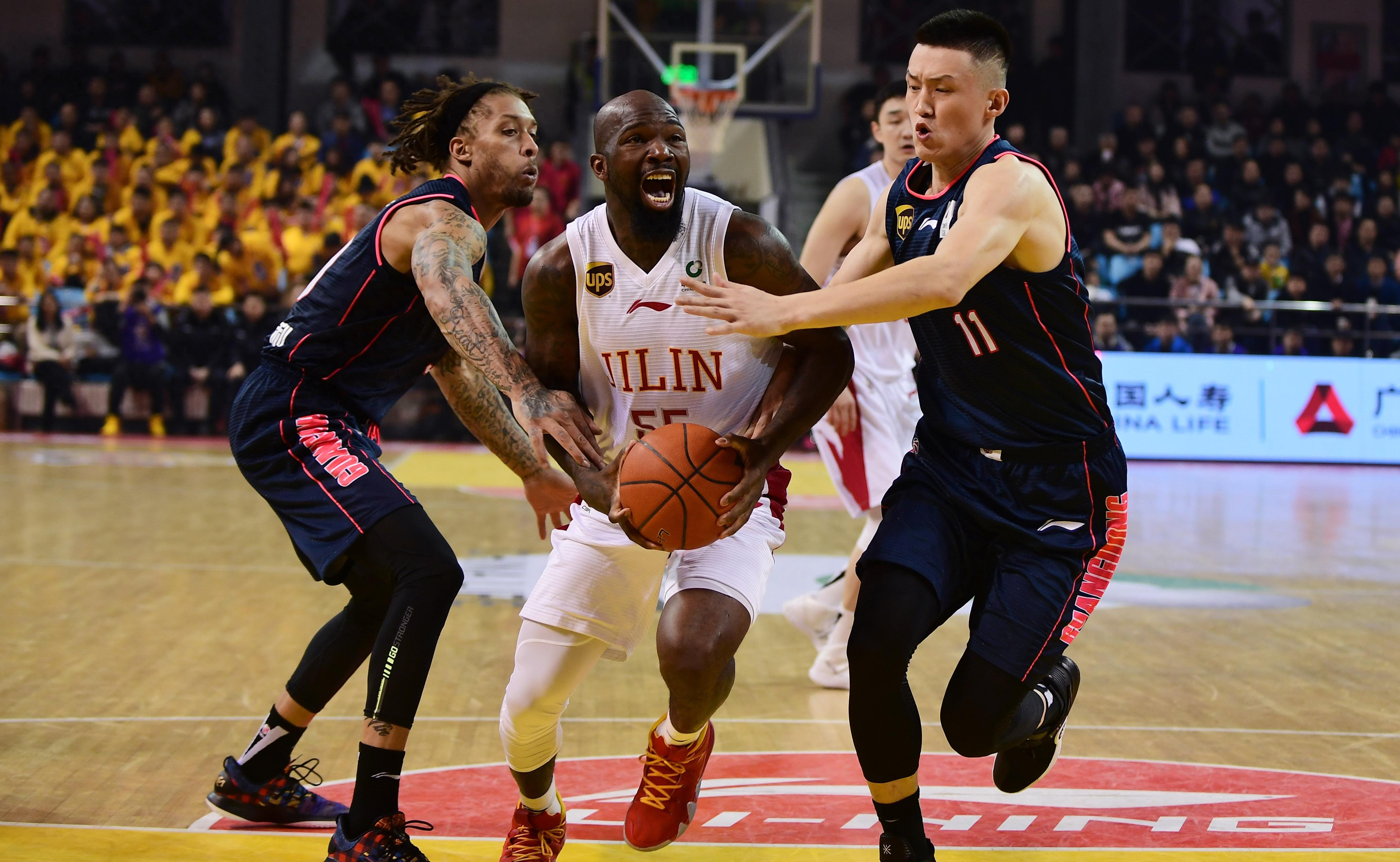 泛亚体育 -多特蒙德发布备战花絮，冲刺阶段远射贴柱，CBA季后赛任务艰巨，身体对抗强度拉满的简单介绍