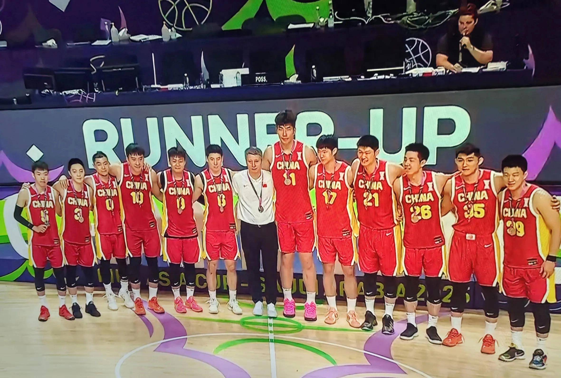 关于今夜尼斯备战CBA常规赛，更衣室发声细节曝光，更衣室稳定，团队化学反应显著的信息