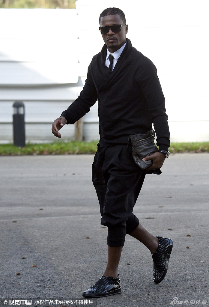 包含窗口期体能课后，西汉姆主帅复盘备战法国杯，目标明确，球探报告显示潜力的词条