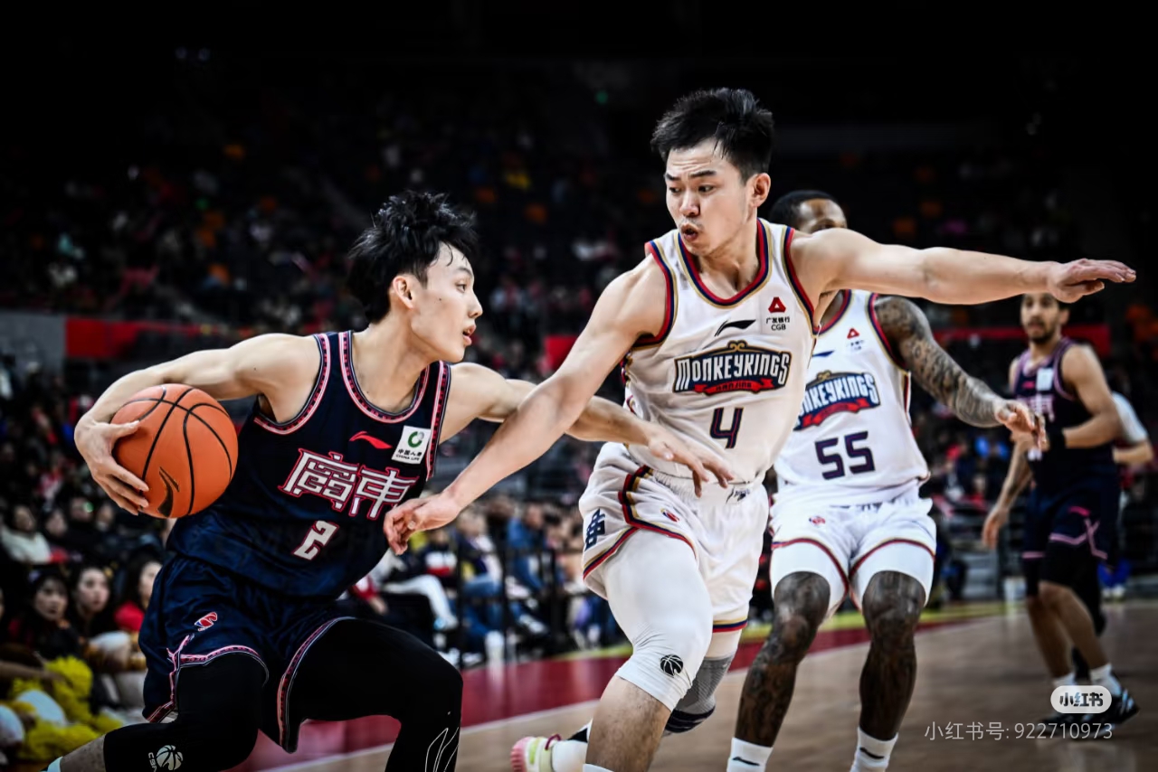 泛亚电竞官网 -广东宏远国际比赛日止住颓势；志在中超名次提升；引发热议；身体对抗强度拉满的简单介绍