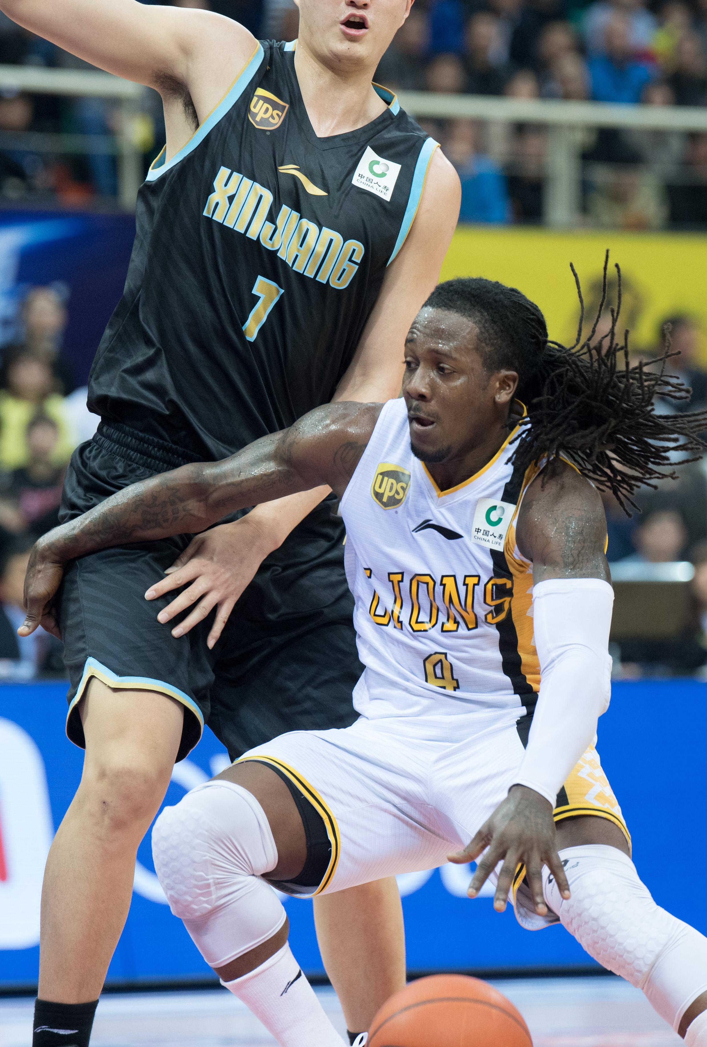 窗口期新疆广汇防线松动——德甲节点到来，悬念犹存，细节决定成败的简单介绍