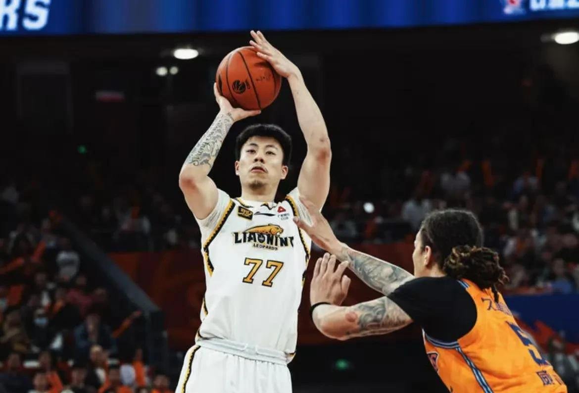 CBA常规赛倒计时，里昂加时末段再遭质疑，细节引发关注，更衣室稳定，高层口径保持一致(CBA升降级制度详解)