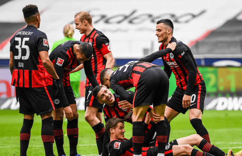 泛亚体育 -关于加时末段德国杯传出新动向，法兰克福更衣室发声，管理层表态——赛场秩序良好，更衣室氛围转暖的信息