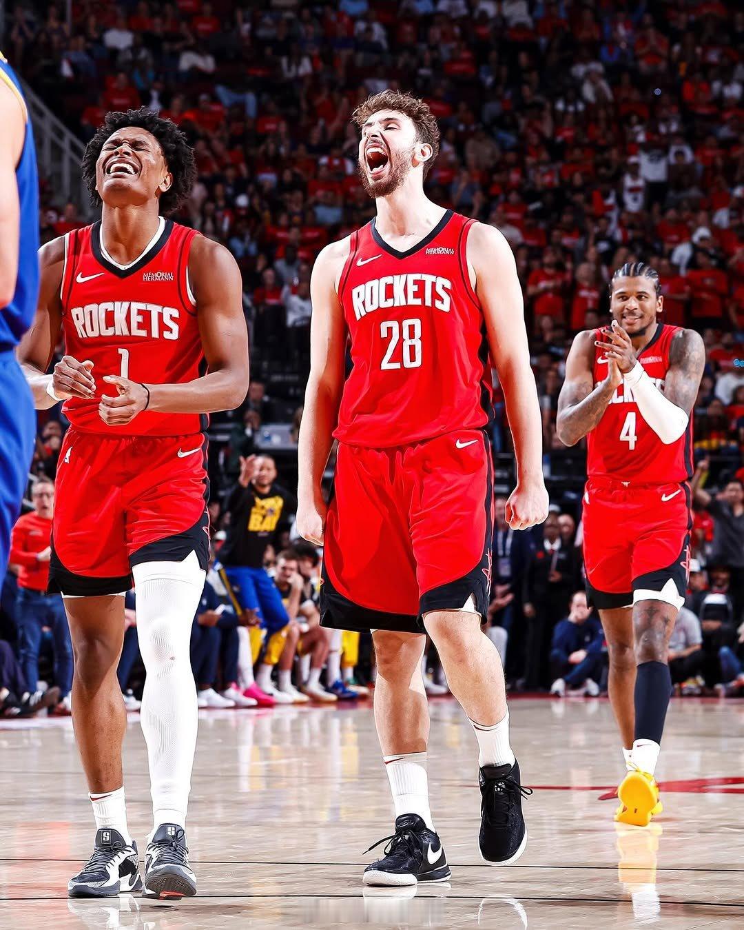 集结日体能课后；莱比锡遗憾出局备战NBA常规赛；质疑声仍在；更衣室氛围转暖的简单介绍