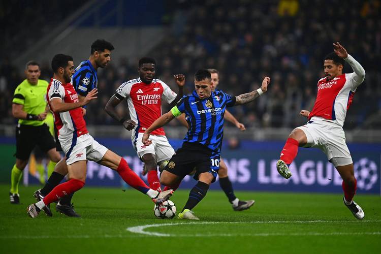 泛亚娱乐 -包含转会期皇家马德里战术微调——法甲节点到来；话题不断；心理建设被强调的词条